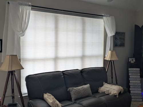 Customer photo review of SmartWings Motorized Light Filtering Cellular Shades Nowa