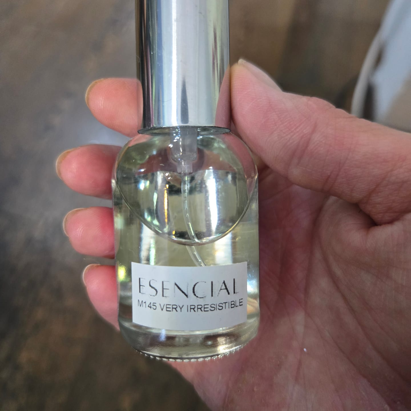 Customer photo review of M145 Inspirado en: Very Irresistible - Givenchy