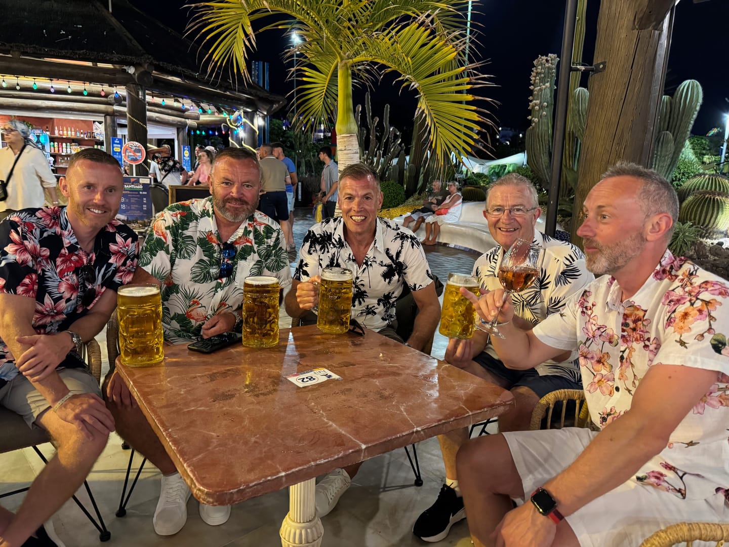 Customer photo review of Men's Hawaiian Casual Holiday Cotton Pocket Button Up Summer Beach Short Sleeve Shirt