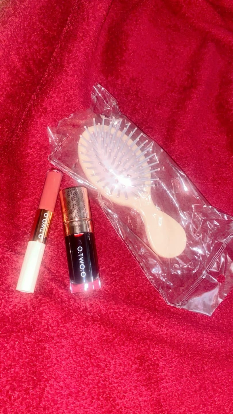 Customer photo review of O.TWO.O HAUTE WATERY LIP AND CHEEK TINT