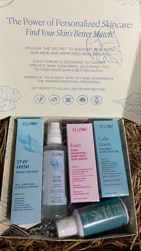 Customer photo review of Stay Fresh Moisturizer Controls Oil and Brightens