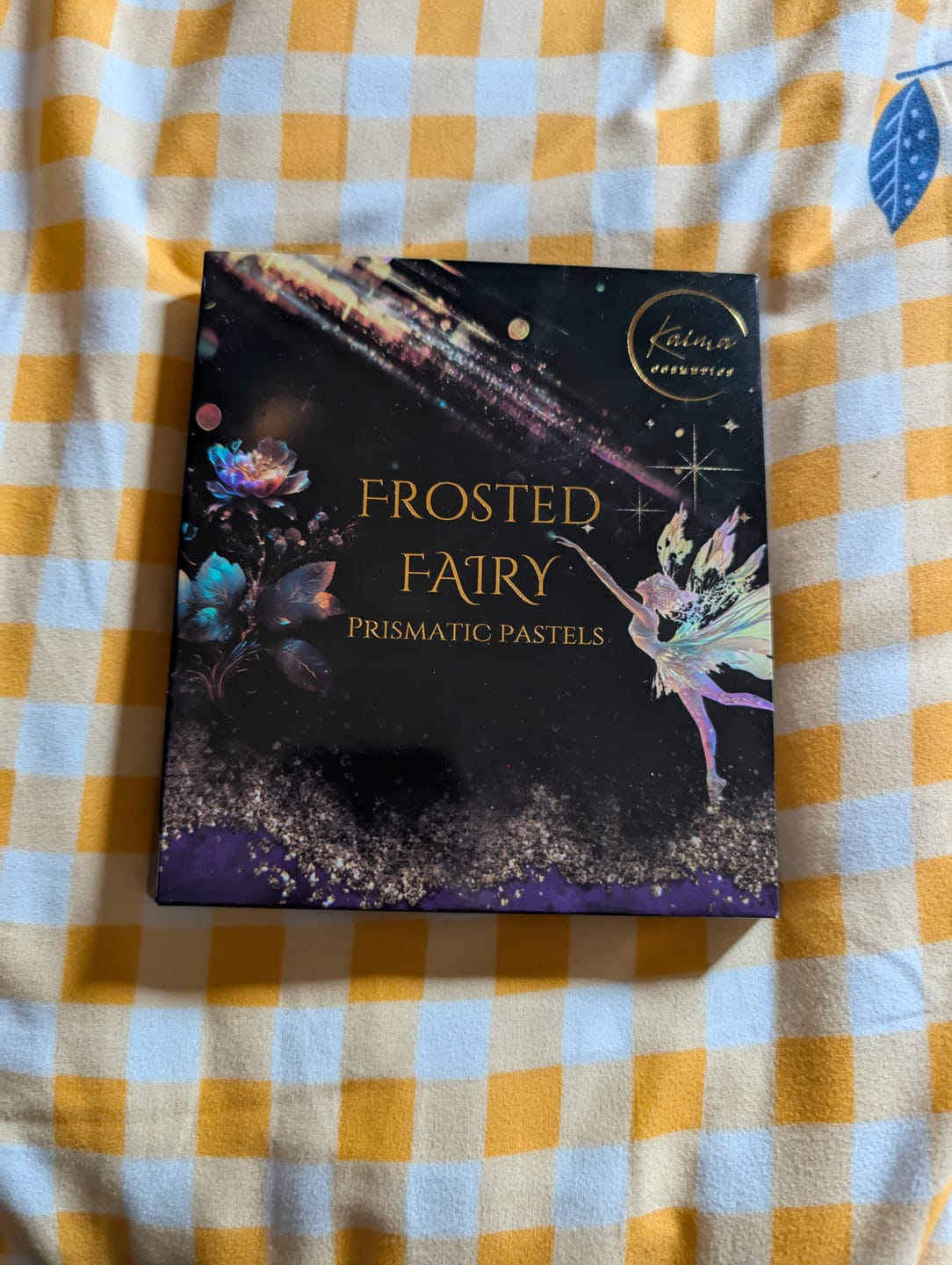 Customer photo review of Frosted Fairy Prismatic Pastels Multichrome Magnetic Eyeshadow Palette ( PRE ORDER )