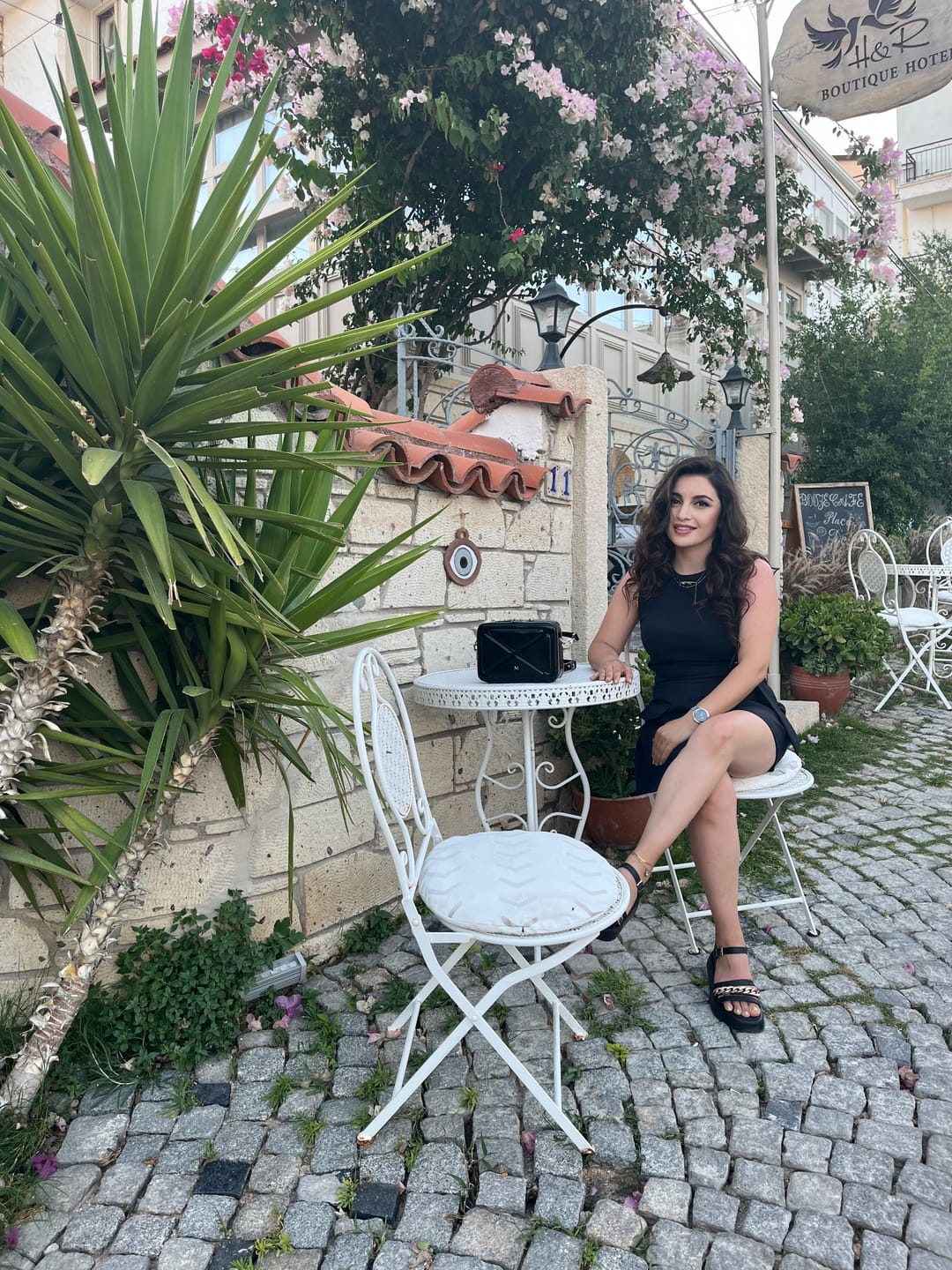 Customer photo review of Matmazel Shaula Siyah Kadın Omuz Çantası