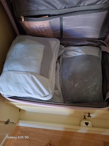 Customer photo review of Bagsmart Compression Packing Cubes Pro