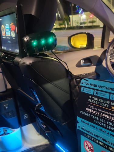 Customer photo review of 3-in-1 Retractable Backseat Charger