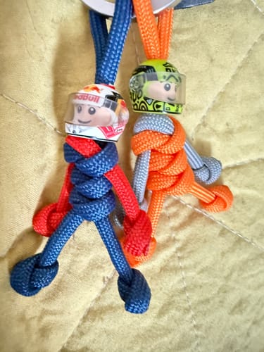 Customer photo review of Limited Edition Racer 10 Paracord Buddy Keychain