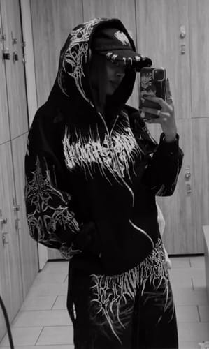 Customer photo review of Celestial Blade Oversized Zip-up Hoodie [ECLIPSE]