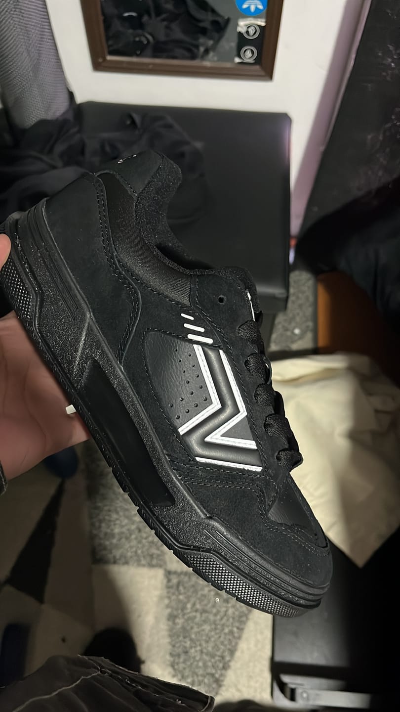 Customer photo review of Zapatilla Vans Upland Hombre Negro