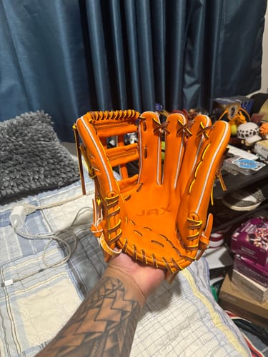 Customer photo review of Jax Fielding Glove | LJ-10 | Outfield | Orange Tan | 12.5"