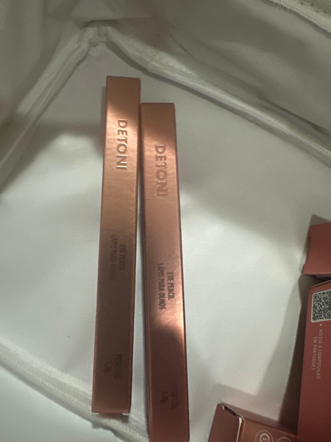 Customer photo review of KIT EYE PENCIL | EXTREME BLACK + REAL BROWN