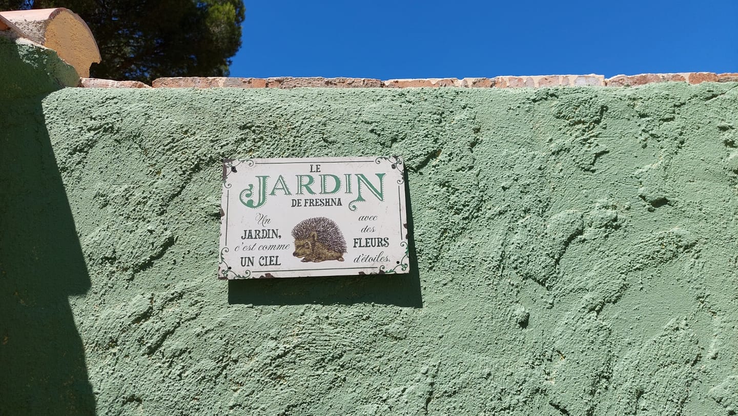 Customer photo review of Jardin | Pancarte Personnalisée