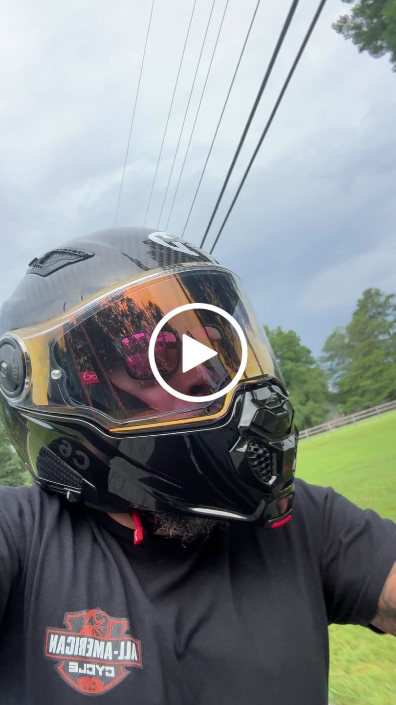 Customer video review of D.O.T. & ECE Daytona C6- Grey Carbon Fiber