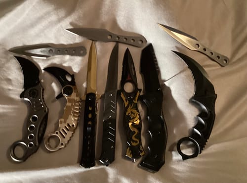 Customer photo review of Mystery Knives Box™