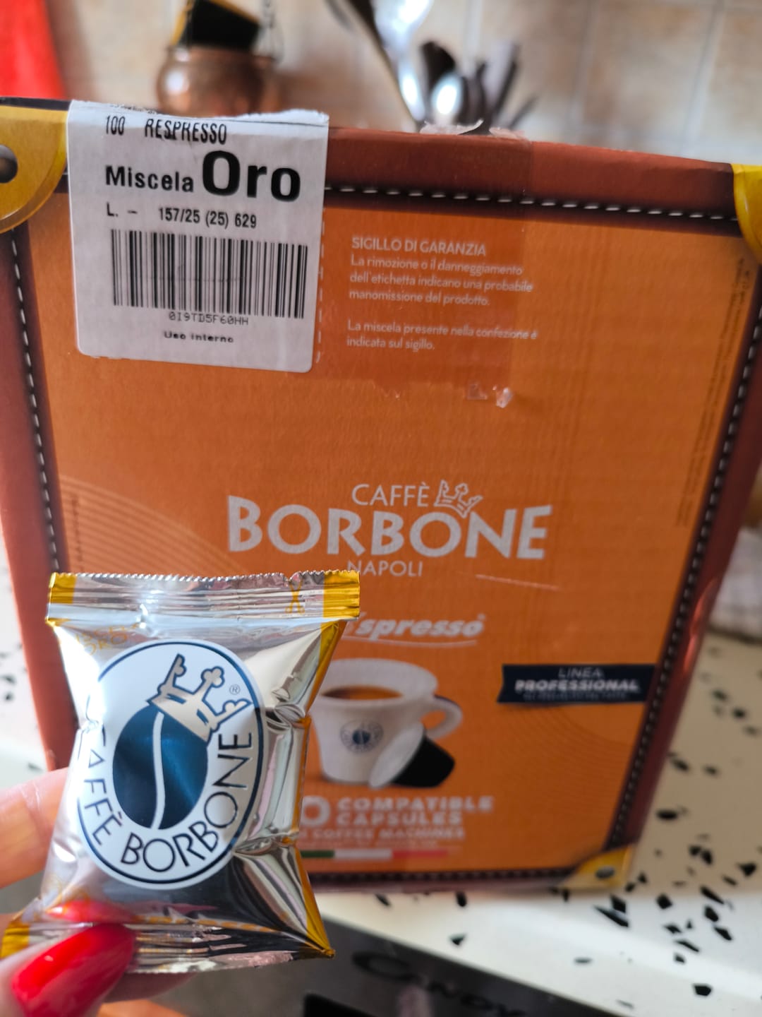Customer photo review of Caffè Borbone 100 Capsule Caffè Miscela Oro Compatibili NESPRESSO