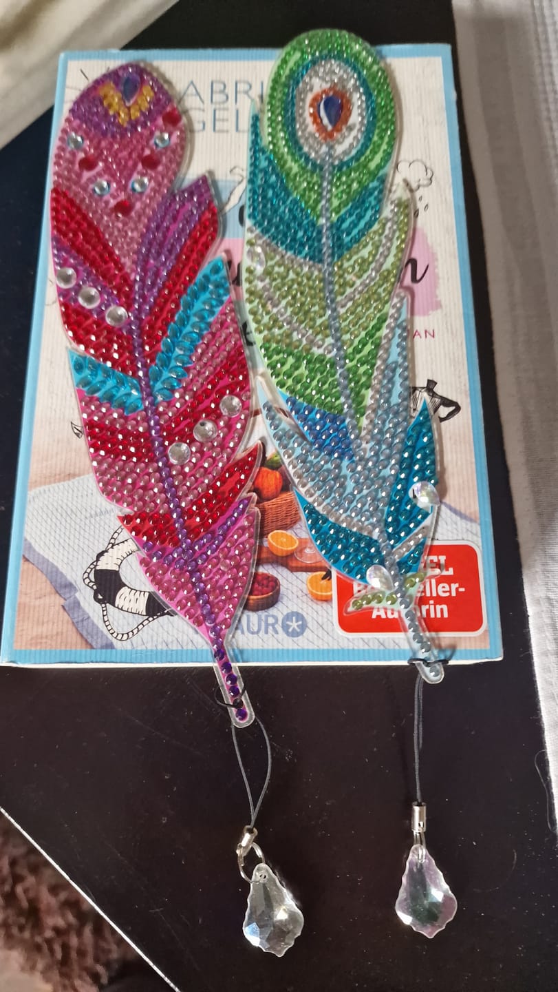 Customer photo review of Set aus 12 Diamond Painting Lesezeichen | Funkelnde Federn