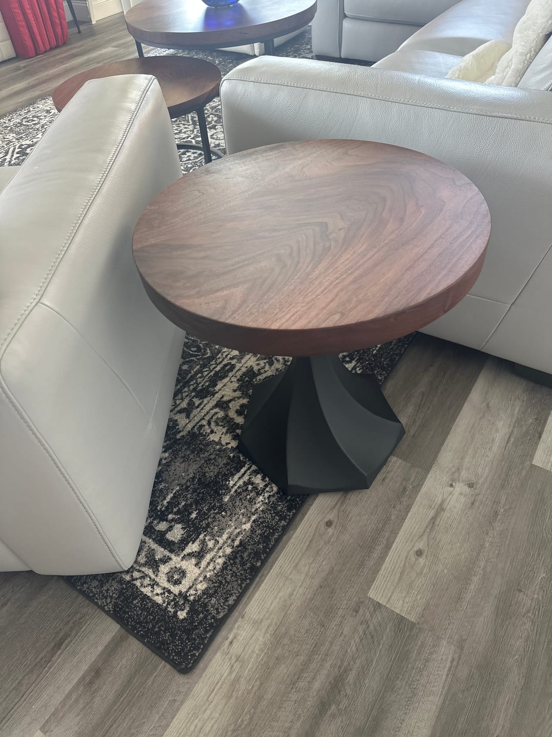Customer photo review of End Table Base 217 Lithe 20H Modern Tulip Design