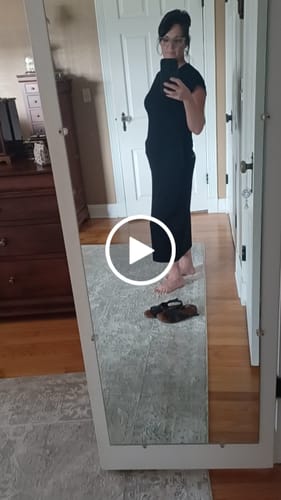 Customer video review of Lightly Ribbed Short Sleeve Midi Dress