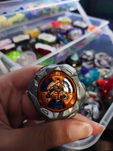 Customer photo review of Takara Tomy Beyblade X UX-13 Booster Golem Rock 1-60 UN