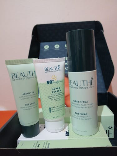 Customer photo review of Crème Hydratante Éclat au Thé Vert