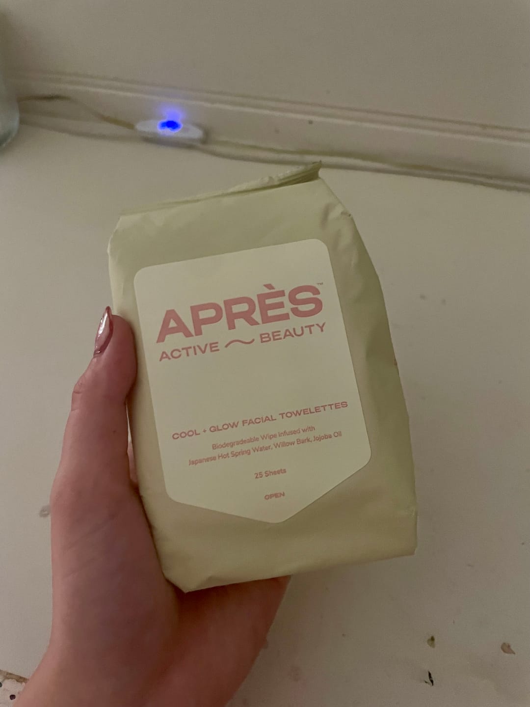 Customer photo review of Cool + Glow Facial Towelettes