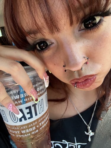 Customer photo review of Eyemoody Pure Black | 6 Months, 2 pcs