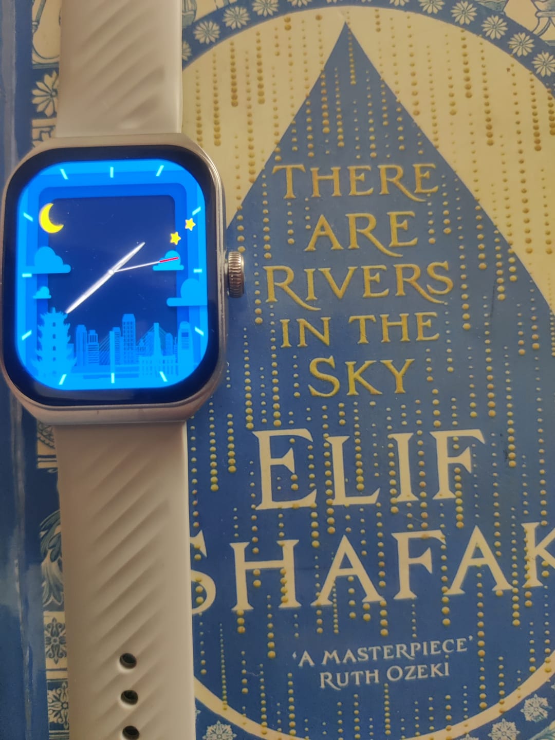 Customer photo review of Prestige Chain Smartwatch + Silicon Strap