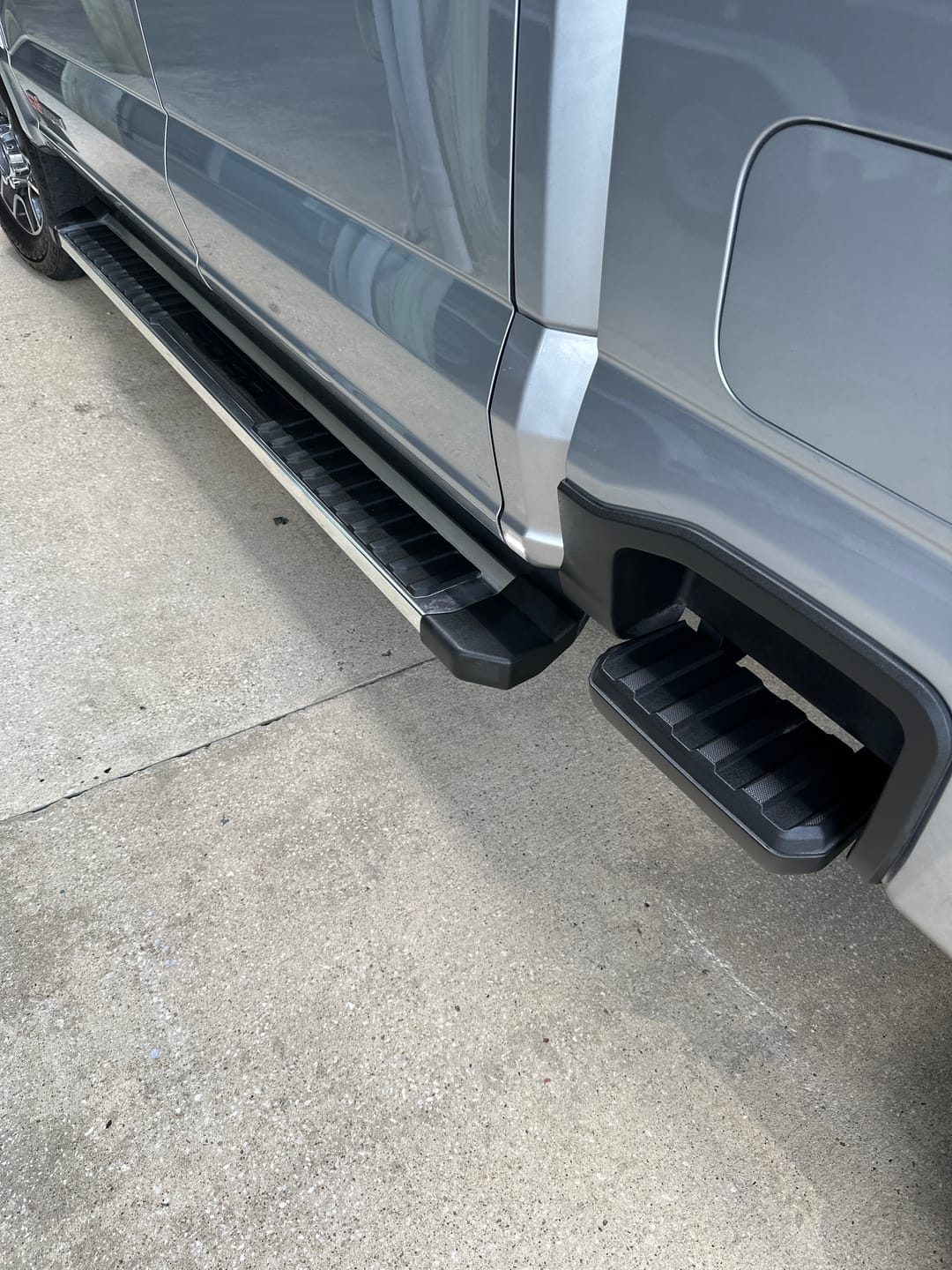 Customer photo review of BLACKLINE® BLACKOUT TRIM & TIRE DRESSING