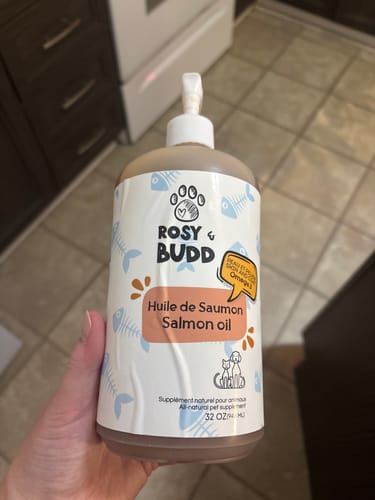 Customer photo review of Rosy & Budd - Huile de Saumon pour animaux (32oz)