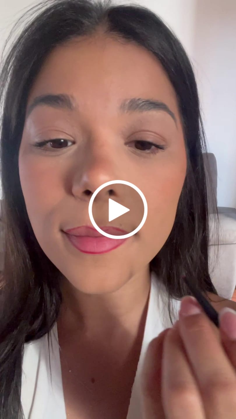 Customer video review of Berry Defined Lip Liner