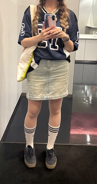 Customer photo review of Aelfric Eden 13 V-Neck Football Jersey