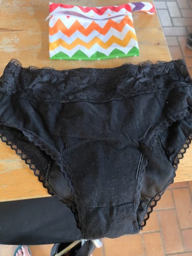 Customer photo review of Culotte Menstruelle Clémence (taille haute) Nouveauté