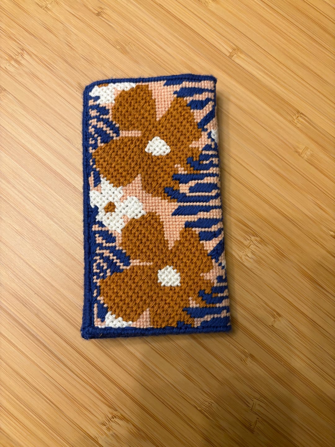 Customer photo review of Royan Sunglasses Case Needlepoint Embroidery Kit