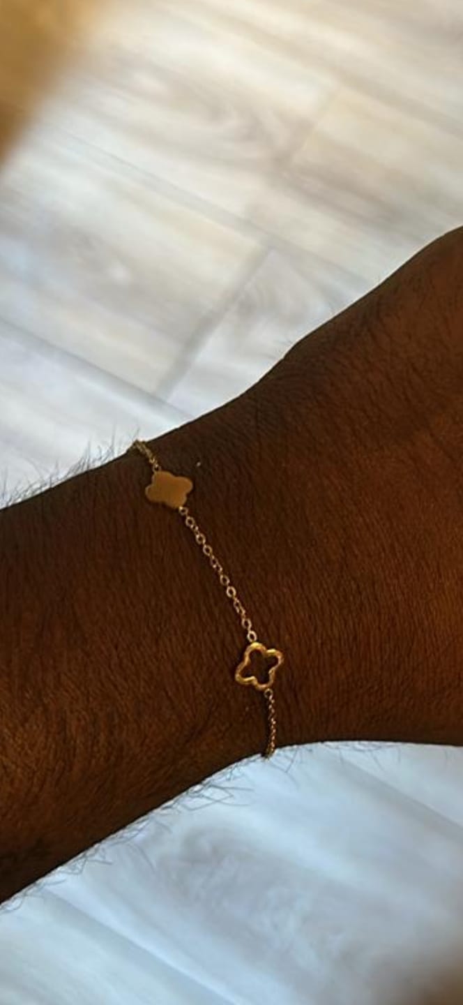 Customer photo review of Clover Armband | 18K vergoldet