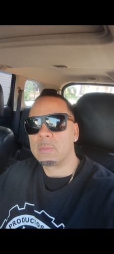 Customer photo review of Mis Raíces Black