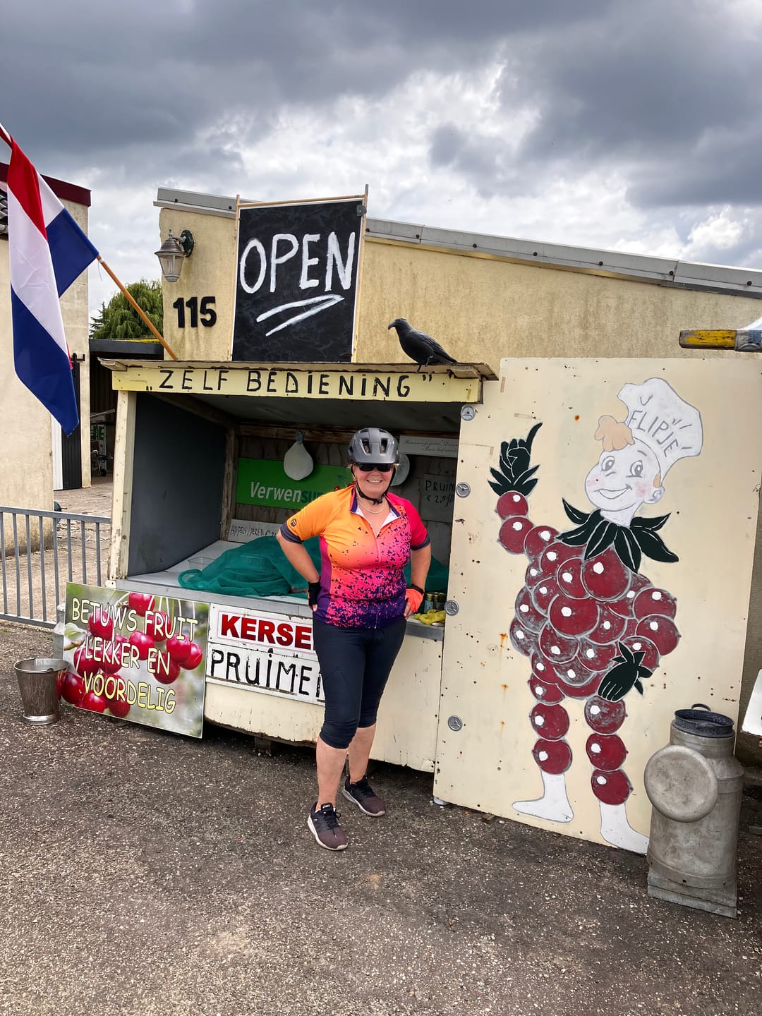 Customer photo review of Orange Volcano | Women's Short Sleeve Cycling Jersey