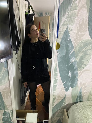 Customer photo review of SWEATER BLAIR NEGRO