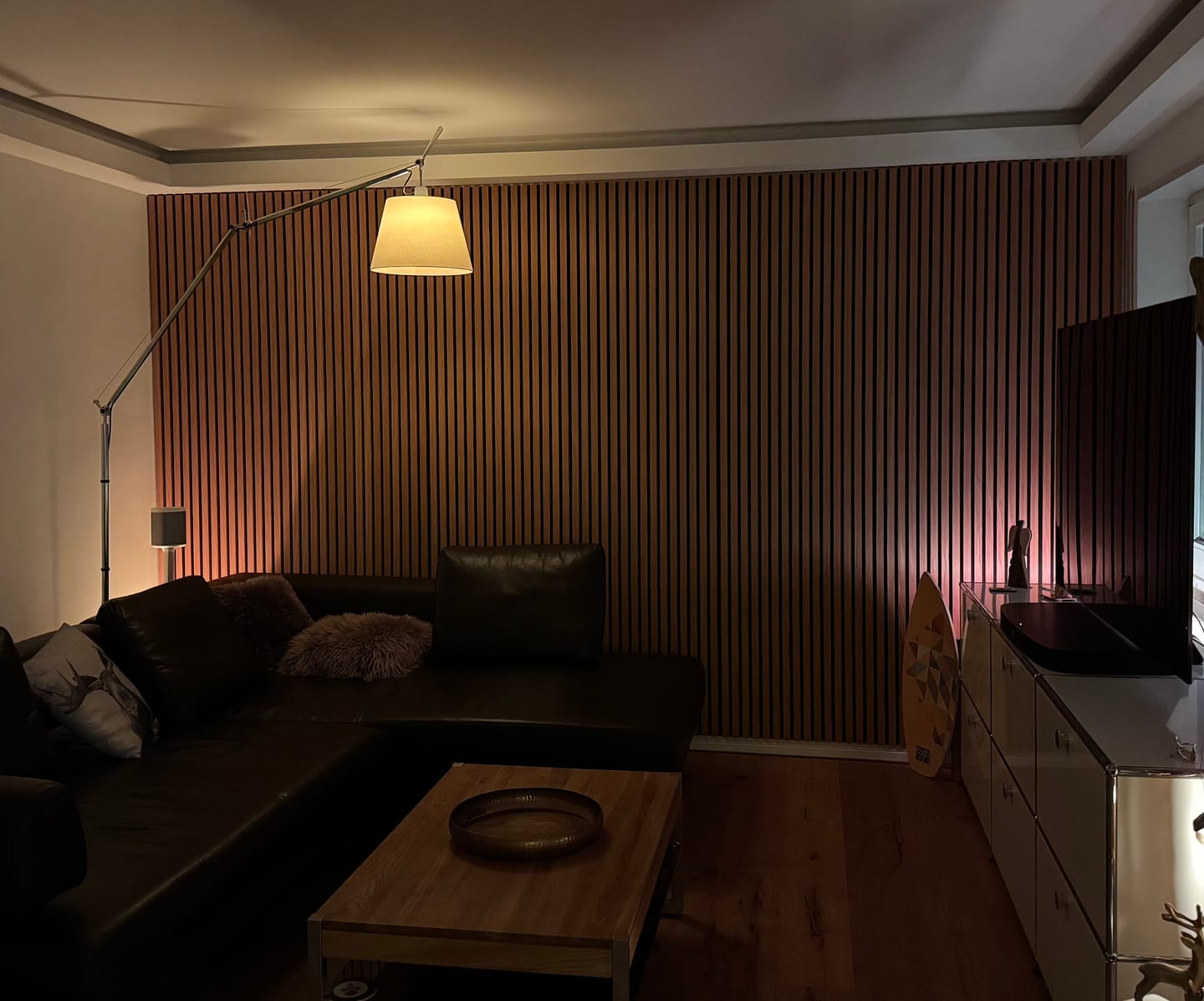 Customer photo review of Akustikpaneele Rustikale Eiche - 240 cm x 60 cm