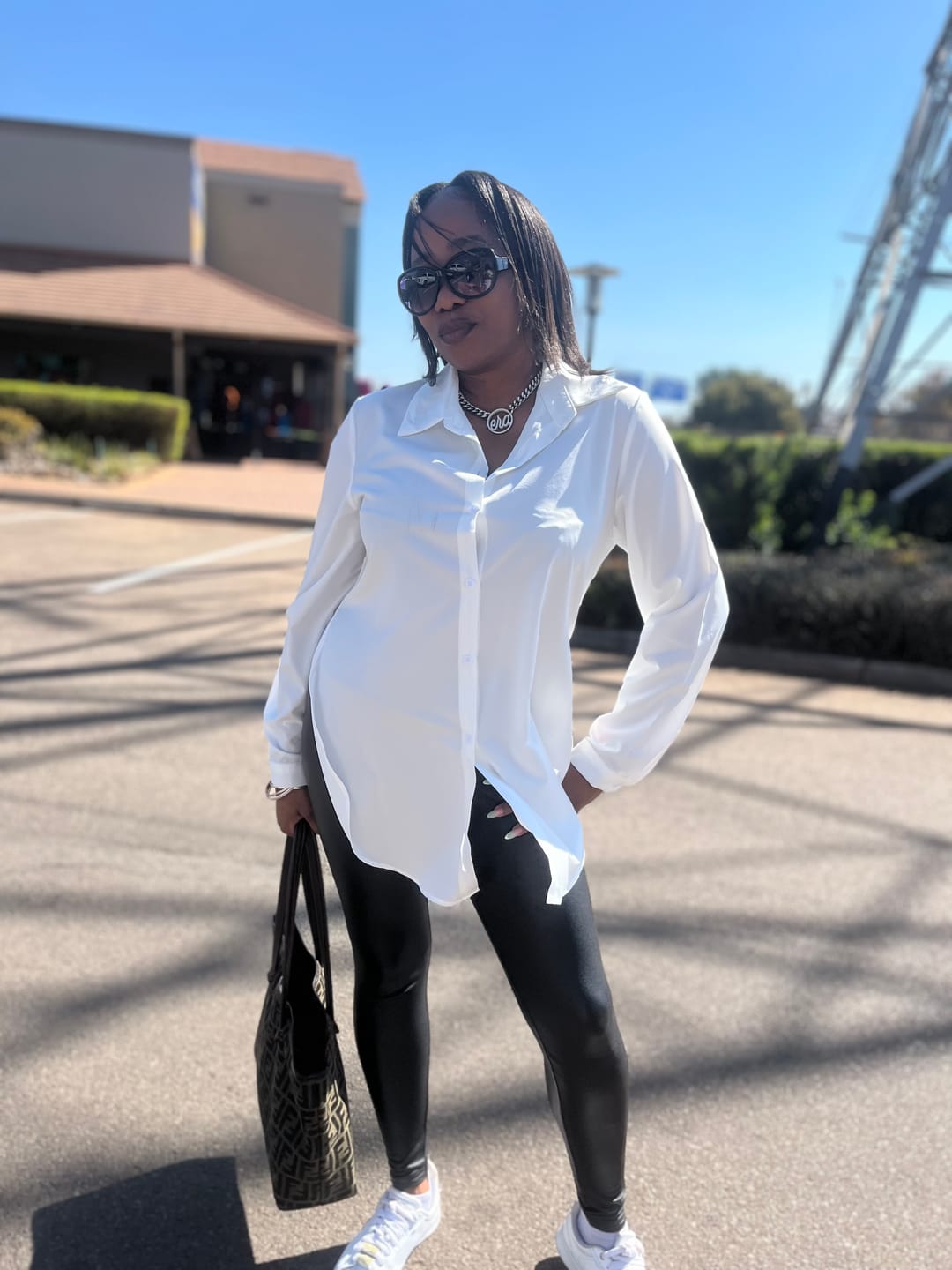 Customer photo review of Era Luxe Silver Choker
