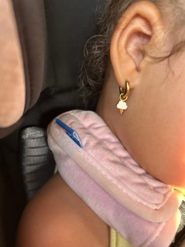 Customer photo review of Gold Huggies