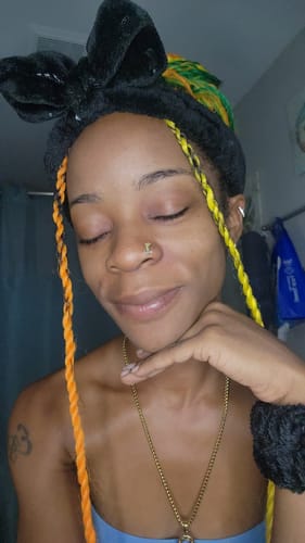 Customer photo review of Turmeric Brightening Soap (with Vitamin C, Alpha Arbutin, Oat)