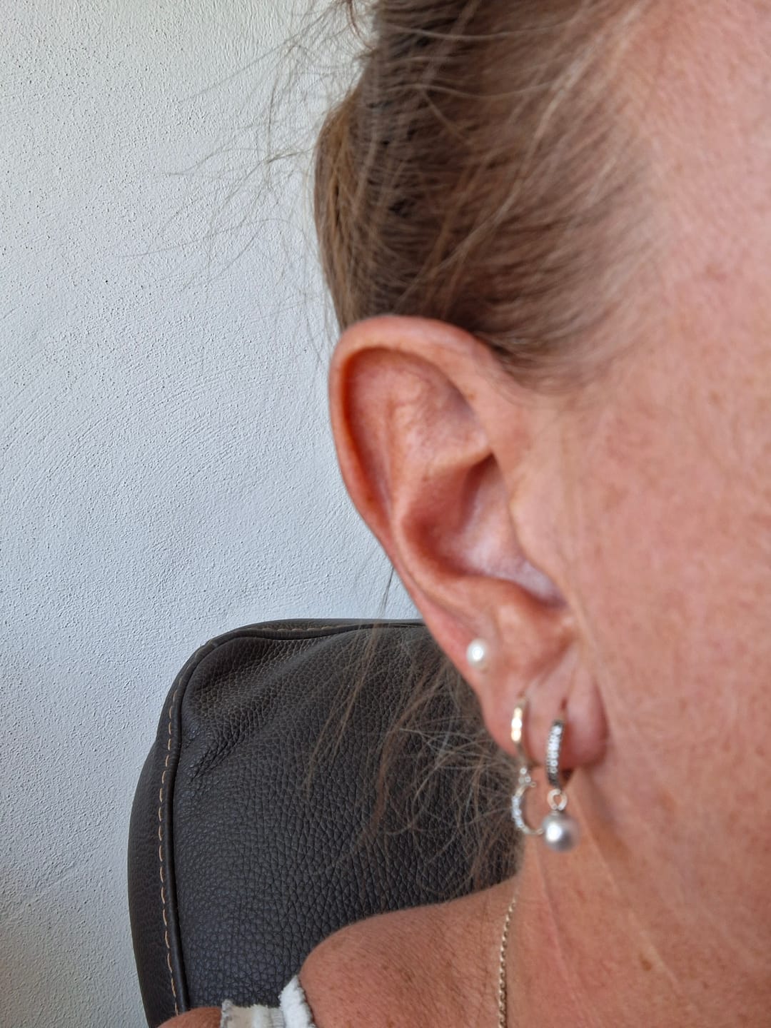 Customer photo review of Pendientes Universe