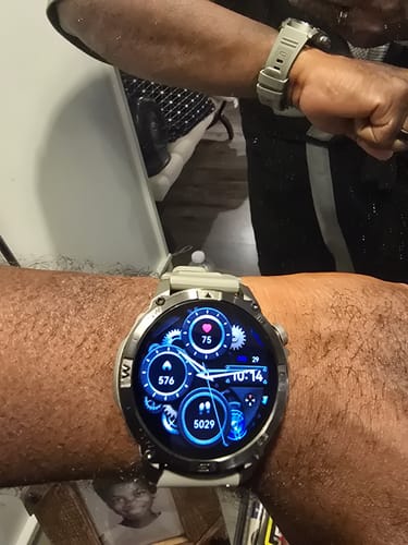 Customer photo review of ZE™ Force Smartwatch – Power Your Day, Track Your Way