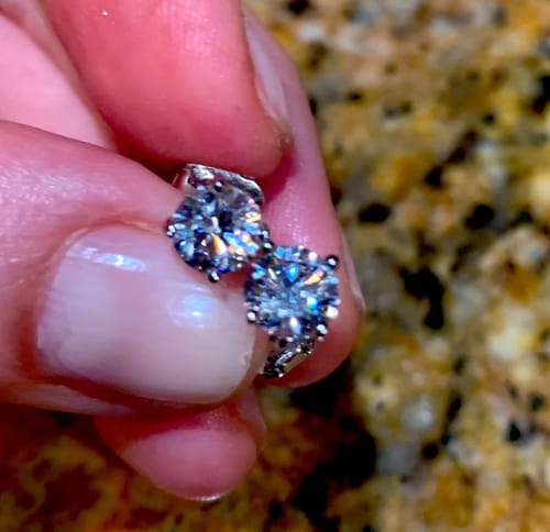 Customer photo review of Crystal CC Earrings Gold-Plated 925 Silver Classic Studs