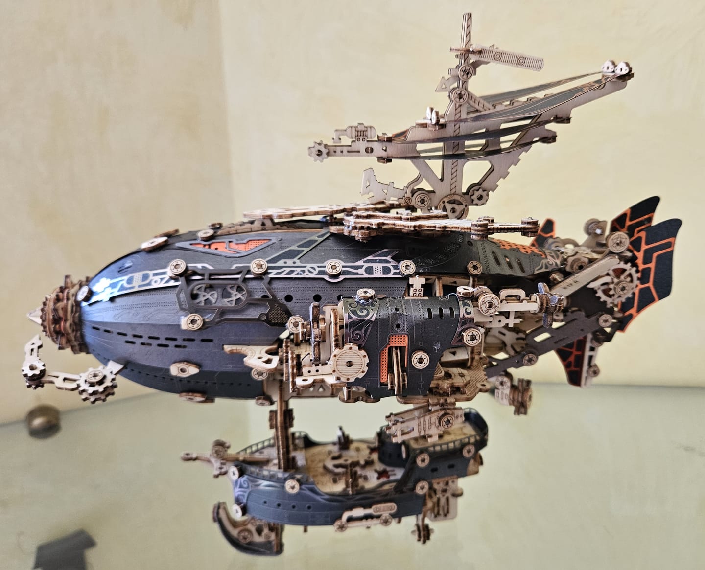 Customer photo review of Rokrgeek Steampunk Airships 3D Wooden Puzzle