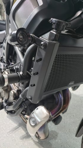 Customer photo review of Brogue Moto Yamaha XSR700 Radiator Side Covers 2016+