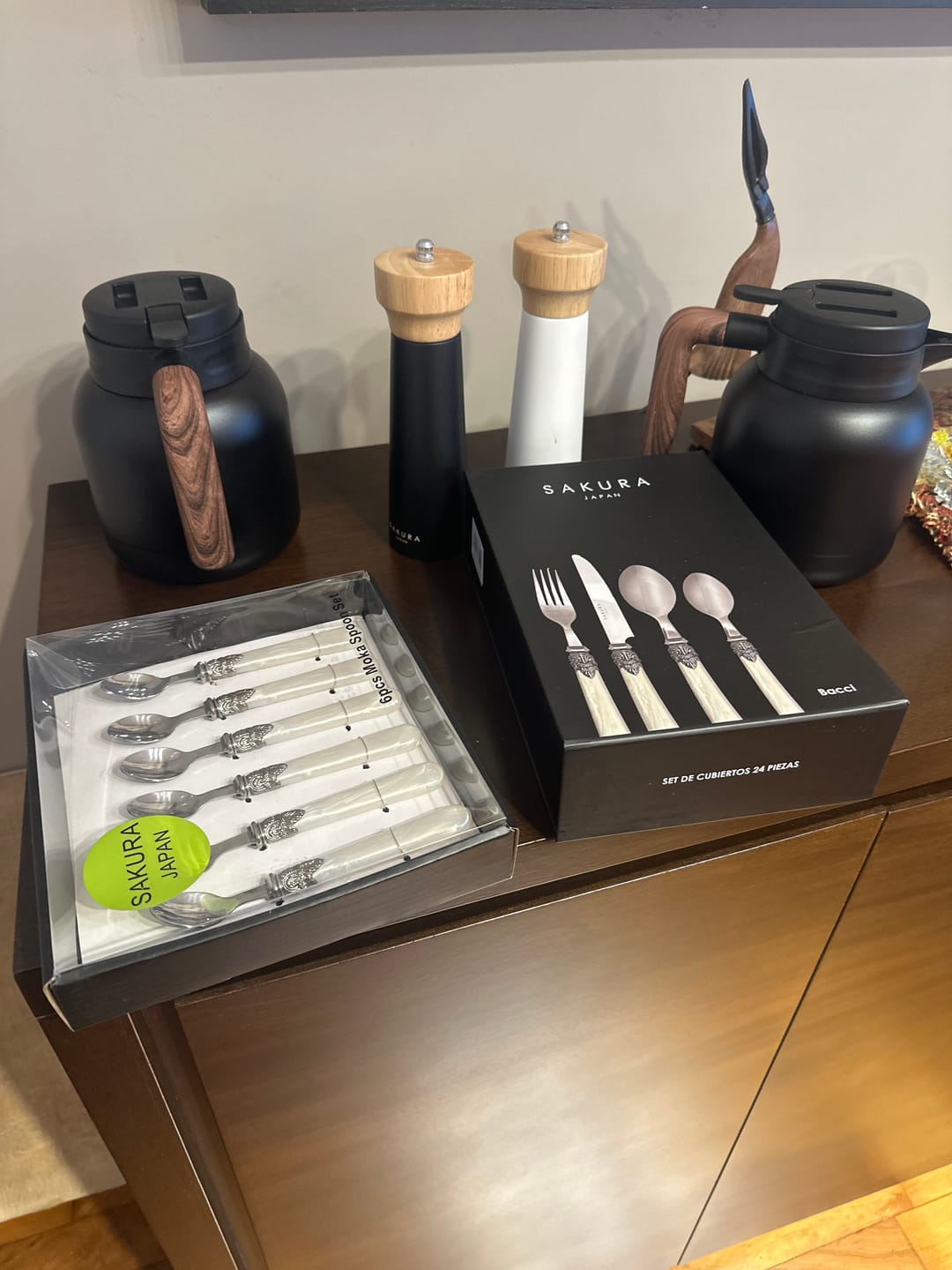 Customer photo review of Cubiertos Sakura Bacci Firenze White Nacar 24 Piezas