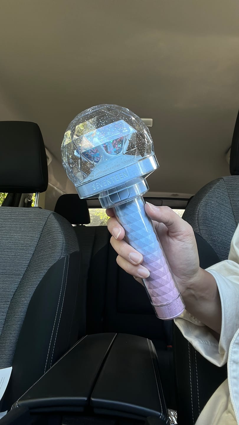 Customer photo review of SEVENTEEN - OFFICIAL LIGHT STICK VER.3 10TH ANNIV.
