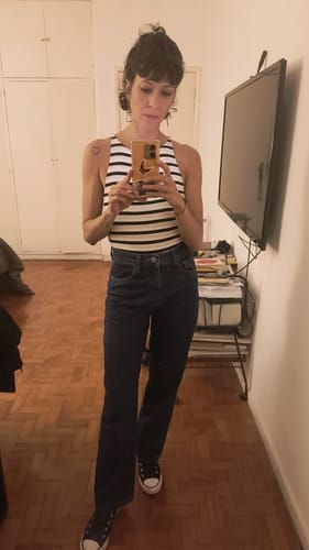 Thais R. review of Calça Jeans Reta Araçá Azul Escuro image 1 out of 1