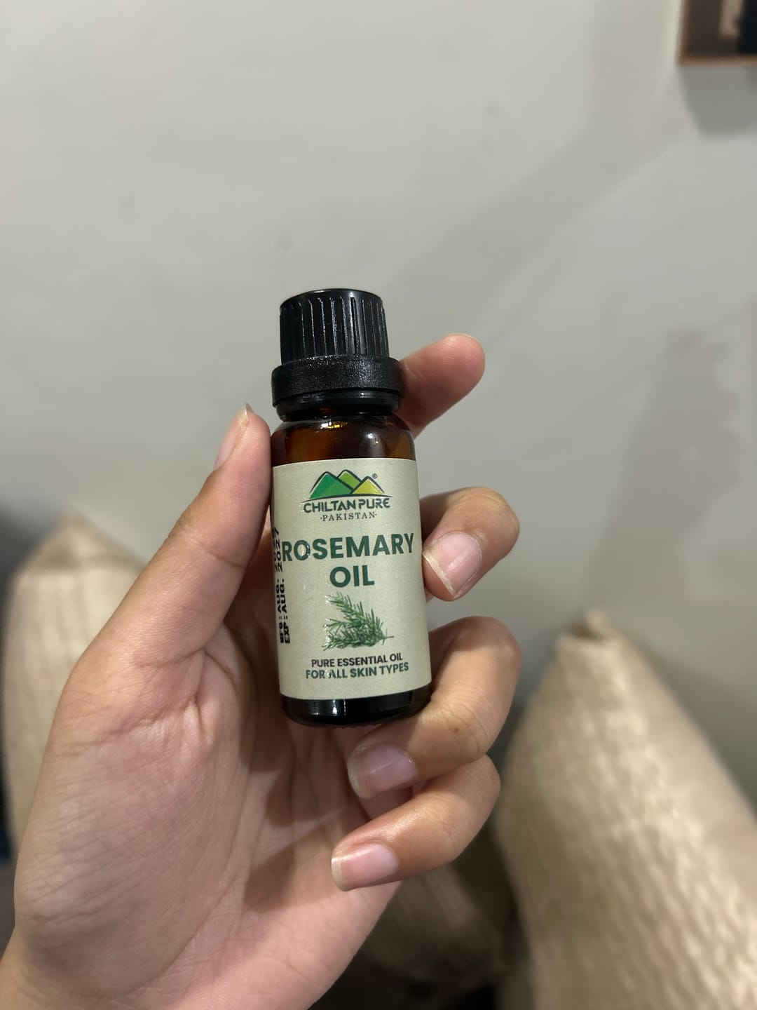 Customer photo review of Rosemary Essential Oil – Best Antiseptic Skin Tonic