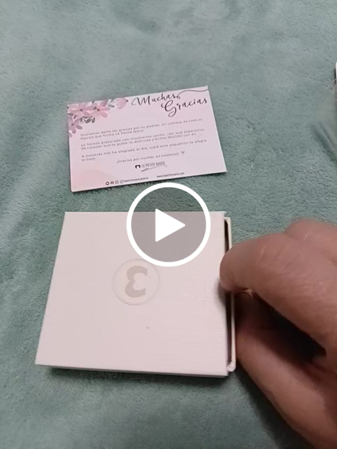 Customer video review of Cajita Joyas - Nude Beige